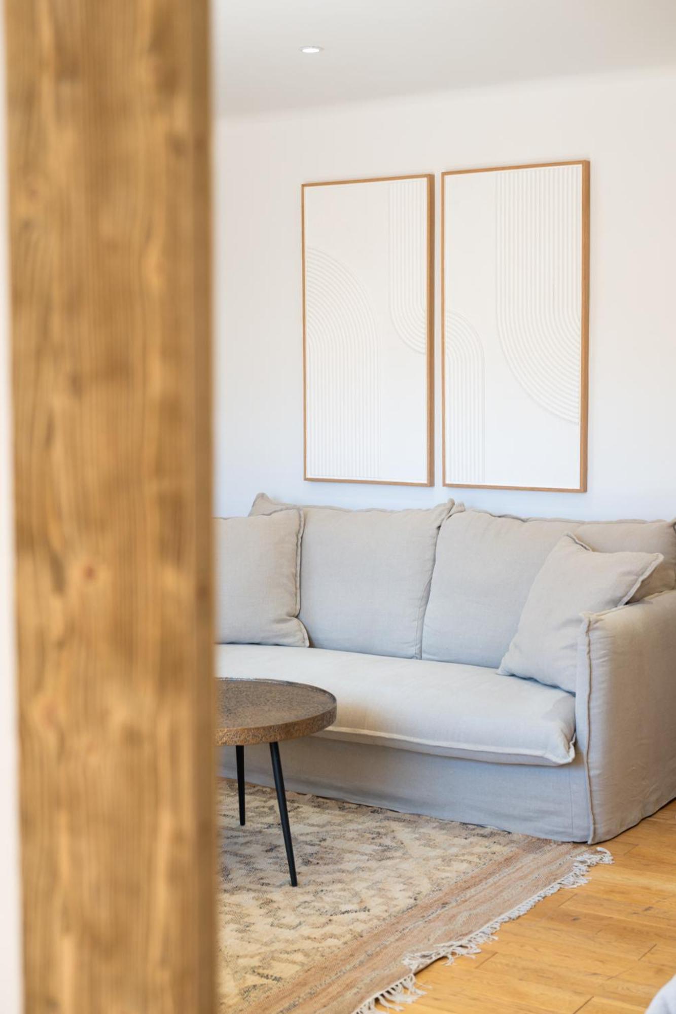 Appartement Place Des Lices Saint Tropez Bagian luar foto