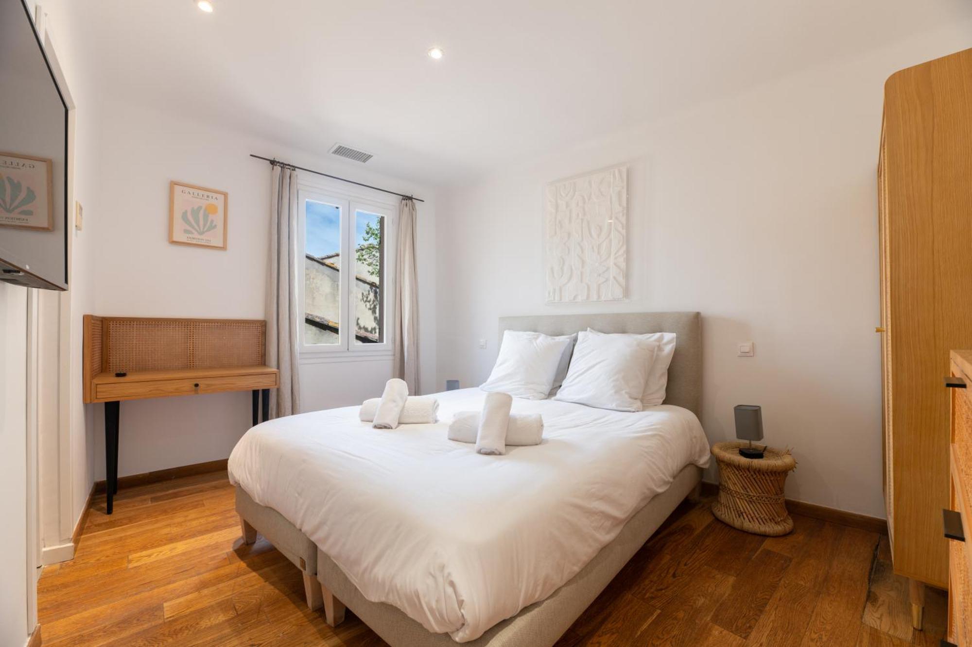 Appartement Place Des Lices Saint Tropez Bagian luar foto