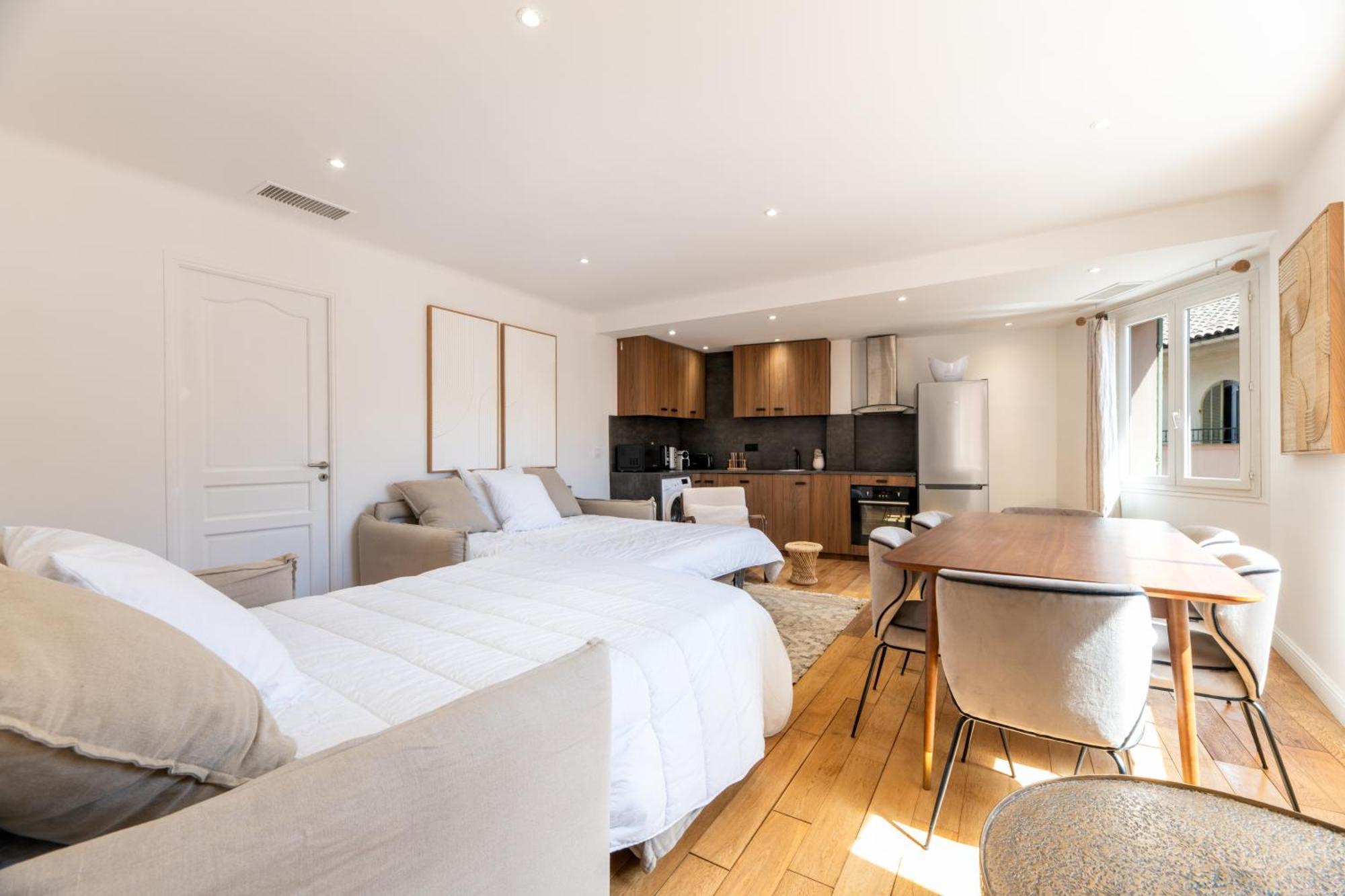 Appartement Place Des Lices Saint Tropez Bagian luar foto